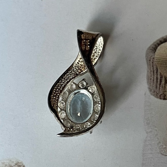 Vintage 925 Stamped Sterling Silver With Aquamarine Blue Gemstone Pendant - Picture 2 of 8